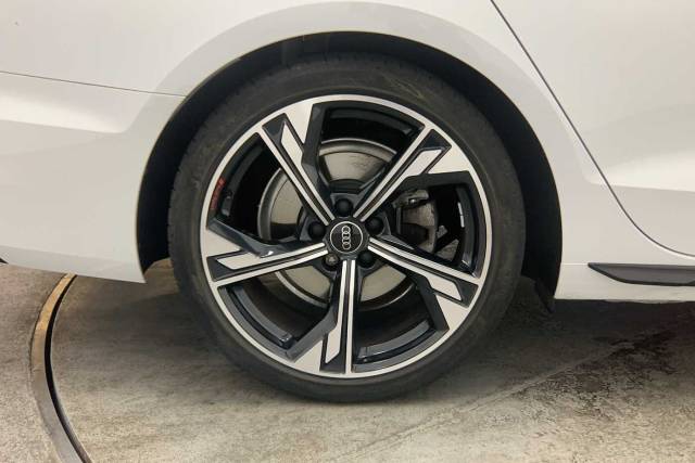 2024 Audi A4 Avant 2.0 Avant Black Edition 35 TFSI  150 PS S tronic