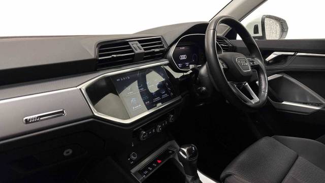 2021 Audi Q3 1.5 Sport 35 TFSI  150 PS S tronic
