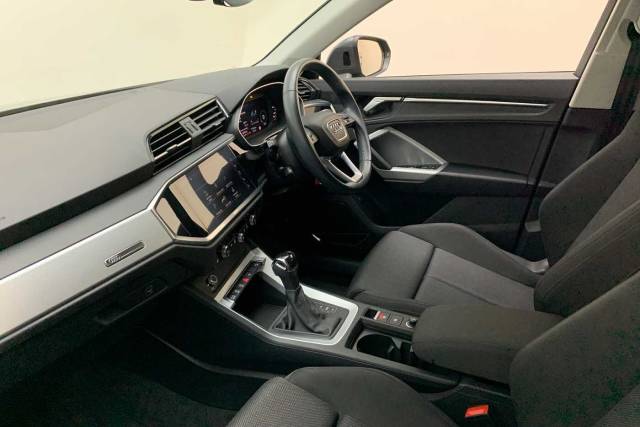 2020 Audi Q3 1.5 Sport 35 TFSI  150 PS S tronic