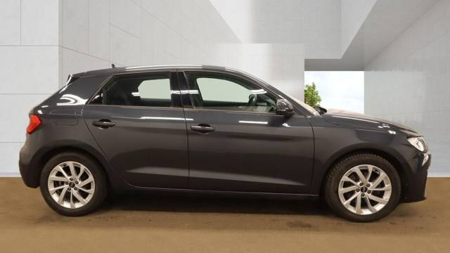 2022 Audi A1 Sportback 1.0 Sport 30 TFSI  110 PS 6-speed