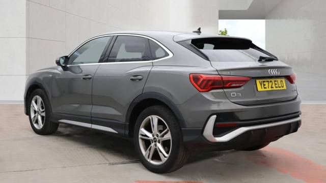 2022 Audi Q3 Sportback 1.5 S line 35 TFSI  150 PS 6-speed