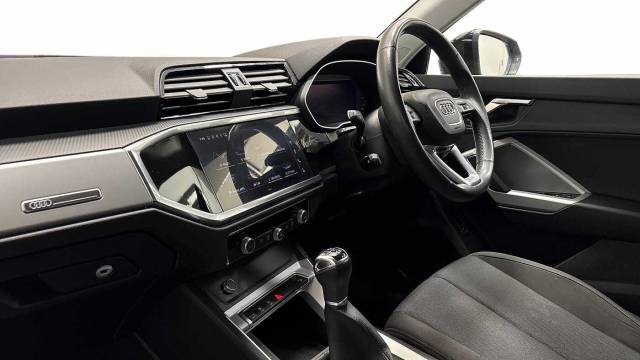 2023 Audi Q3 1.5 Technik 35 TFSI  150 PS 6-speed