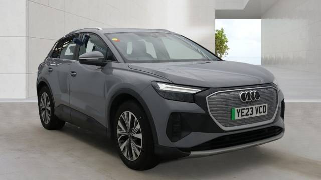 Audi Q4 e-tron Q4  Sport 35 e-tron  125,00 kW 4x4 vehicle Electric Pebble grey, solid