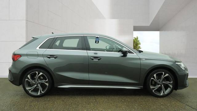 2023 Audi A3 Sportback 1.5 S line 35 TFSI  150 PS S tronic