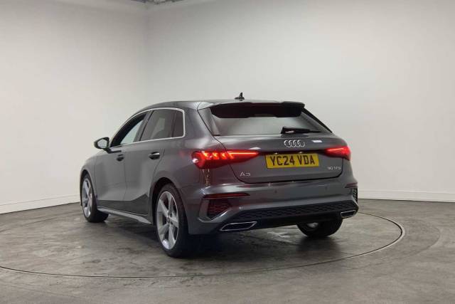 2024 Audi A3 Sportback 1.0 S line 30 TFSI  110 PS 6-speed