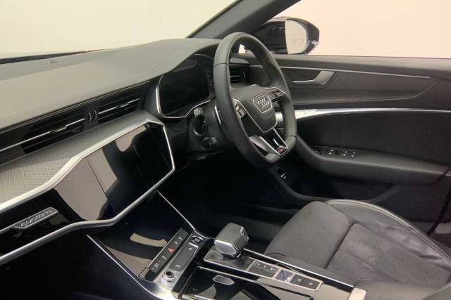 2024 Audi A6 2.0 Avant Black Edition 40 TDI quattro 204 PS S tronic