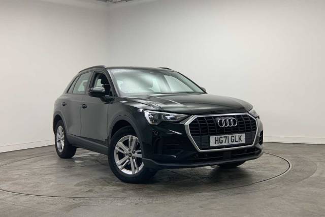 Audi Q3 1.5 Technik 35 TFSI  150 PS S tronic 4x4 vehicle Petrol Mythos Black Metallic