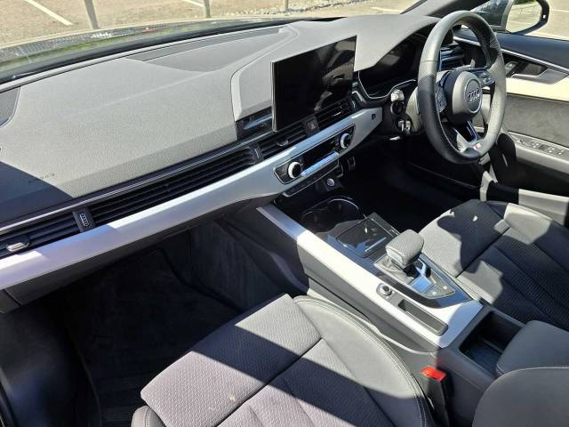 2024 Audi A4 Avant 2.0 Avant S line 40 TFSI  204 PS S tronic