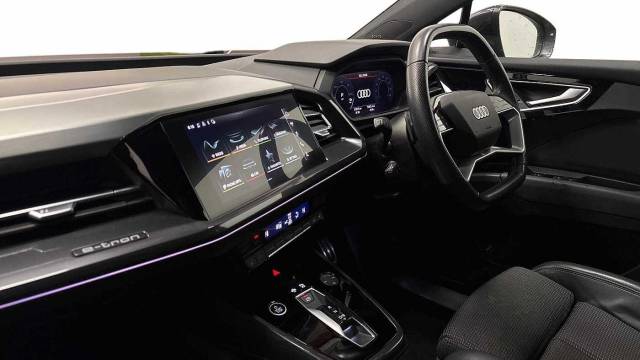 2021 Audi Q4 e-tron Q4  S line 35 e-tron  125,00 kW