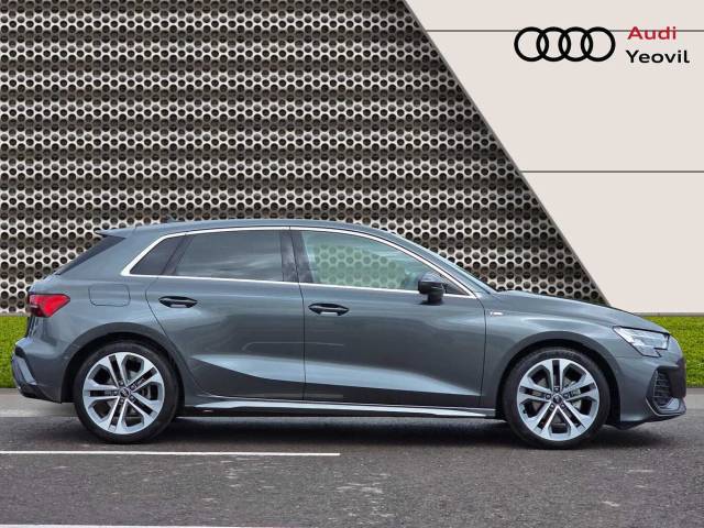 2025 Audi A3 Sportback 1.5 S line TFSI  150 PS S tronic