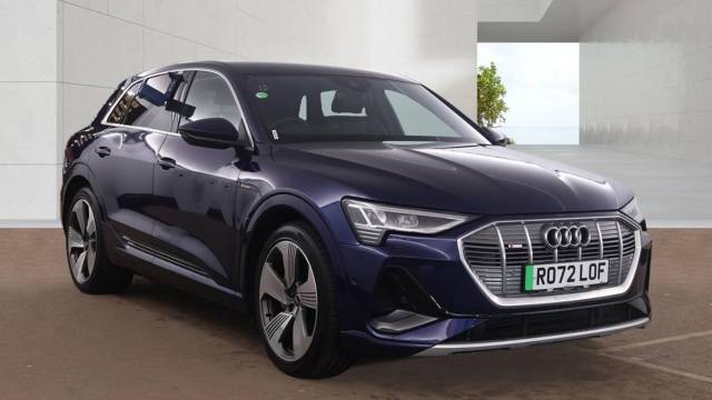 Audi E-tron S line 50 quattro 230,00 kW 4x4 vehicle Electric Navarra blue, metallic