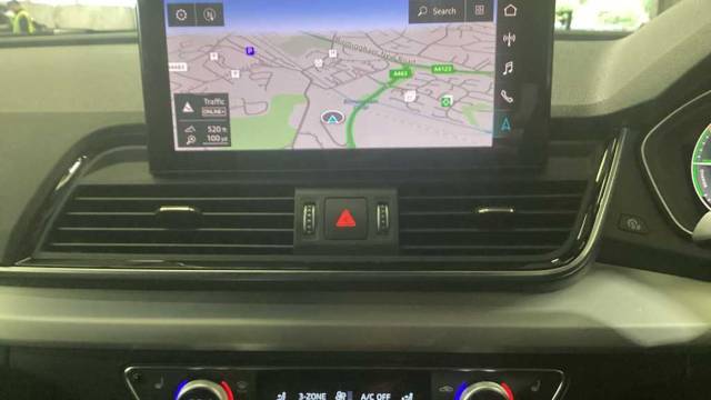2023 Audi Q5 TFSI e 2.0 S line 50 TFSI e quattro 299 PS S tronic