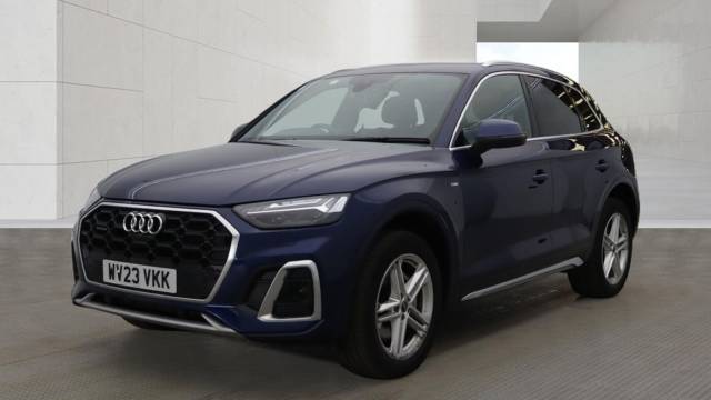 2023 Audi Q5 TFSI e 2.0 S line 50 TFSI e quattro 299 PS S tronic
