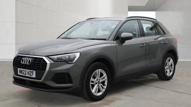 2022 Audi Q3 1.5 Technik 35 TFSI  150 PS 6-speed