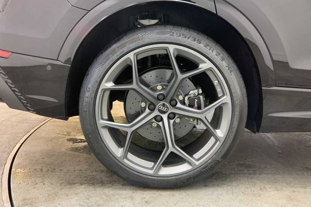 2026 Audi Rs Q8 4.0 SUV performance Carbon Black   640 PS tiptronic