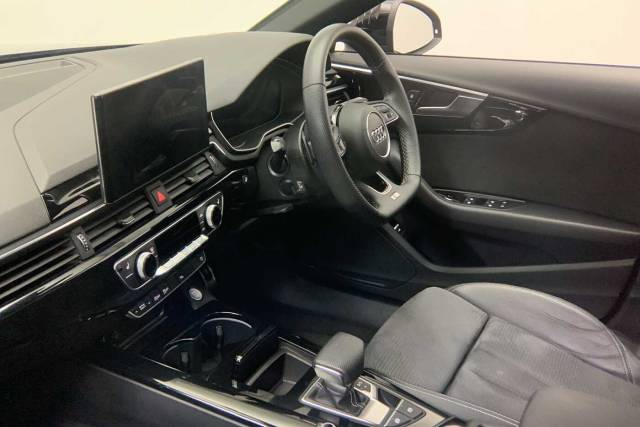 2022 Audi A4 Avant 2.0 Avant Black Edition 35 TFSI  150 PS S tronic
