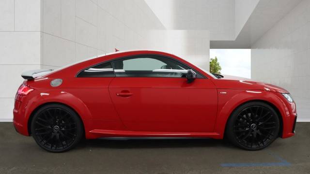2022 Audi TT 2.0 Coup- Black Edition 40 TFSI  197 PS S tronic