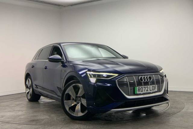Audi E-tron S line 50 quattro 230,00 kW 4x4 vehicle Electric Navarra blue, metallic