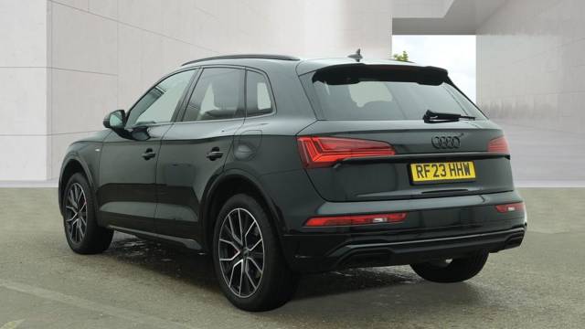 2023 Audi Q5 TFSI e 2.0 Edition 1 50 TFSI e quattro 299 PS S tronic