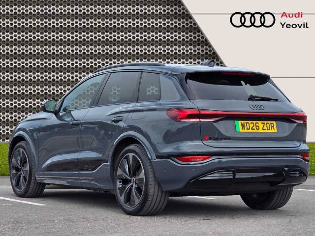 2026 Audi Q6 e-tron SQ6 SUV Black Edition e-tron  360,00 kW