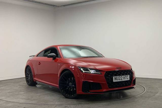 Audi TT 2.0 Coup- Black Edition 40 TFSI  197 PS S tronic Coupe Petrol Tango Red Metallic