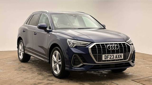 Audi Q3 1.5 S line 35 TFSI  150 PS S tronic 4x4 vehicle Petrol Navarra blue, metallic
