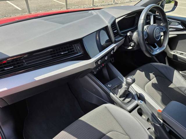2023 Audi A1 Sportback 1.0 Black Edition 30 TFSI  110 PS 6-speed