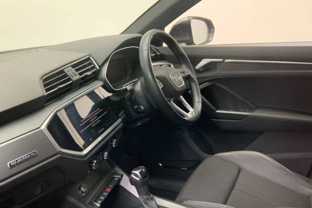 2022 Audi Q3 2.0 S line 40 TFSI quattro 190 PS S tronic