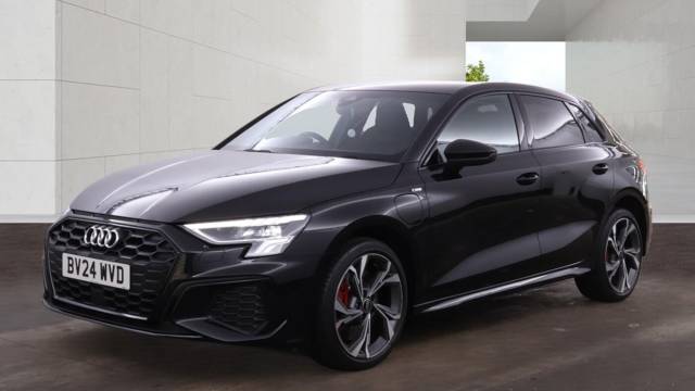 2024 Audi A3 Sportback 1.4 S line Competition 45 TFSI e  245 PS S tronic