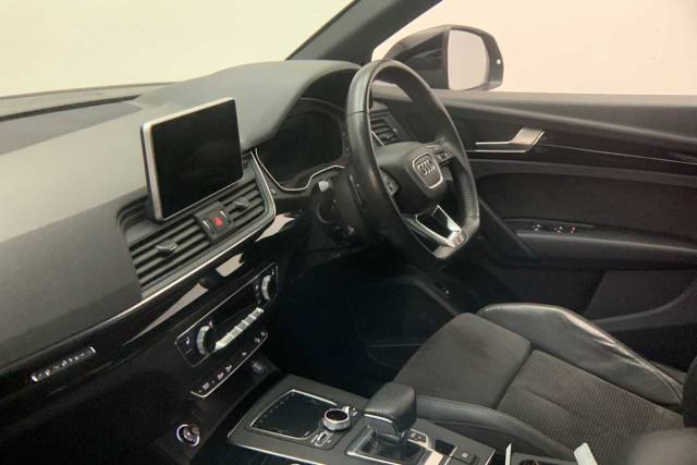 2020 Audi Q5 2.0 Black Edition 40 TDI quattro 190 PS S tronic
