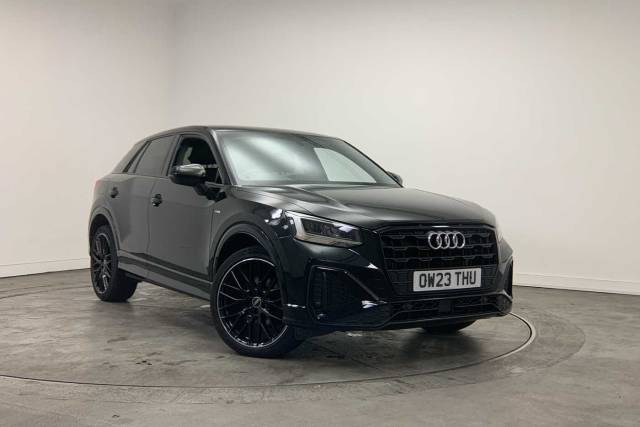 Audi Q2 1.5 Black Edition 35 TFSI  150 PS S tronic 4x4 vehicle Petrol Mythos black, metallic