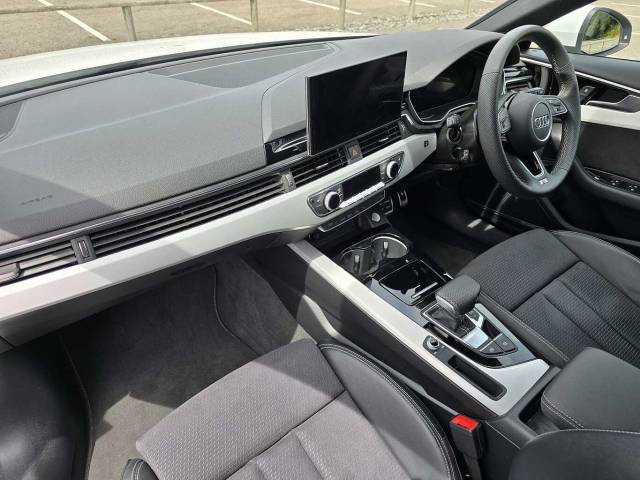 2024 Audi A4 Avant 2.0 Avant S line 40 TFSI  204 PS S tronic