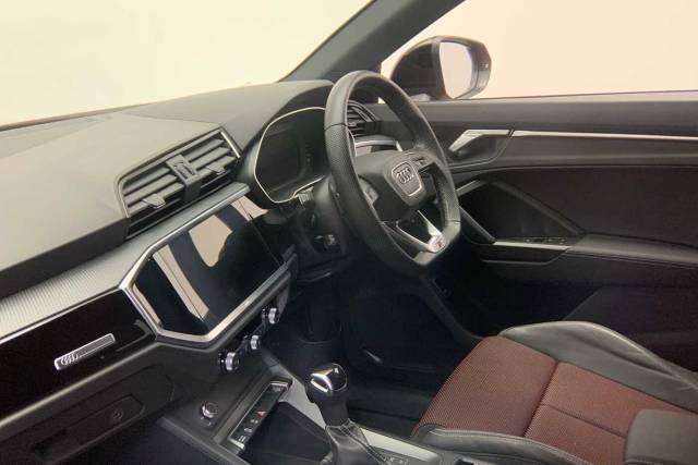 2023 Audi Q3 2.0 Black Edition 35 TDI  150 PS S tronic