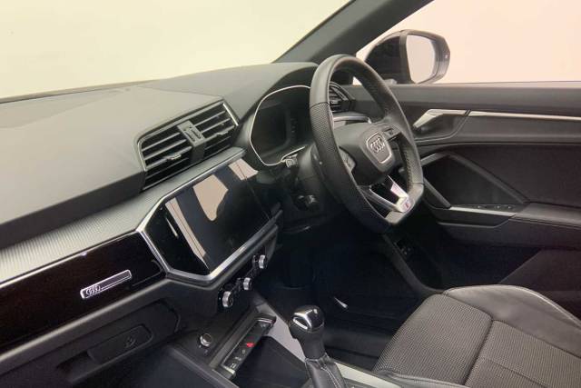 2023 Audi Q3 Sportback TFSI e 1.4 Black Edition 45 TFSI e  245 PS S tronic