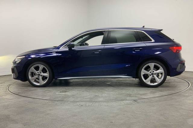 2024 Audi A3 Sportback 1.5 S line 35 TFSI  150 PS S tronic