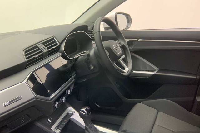 2024 Audi Q3 1.5 Sport 35 TFSI  150 PS S tronic