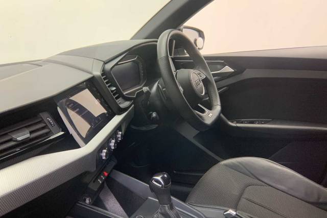 2025 Audi A1 Sportback 1.0 Black Edition 25 TFSI  95 PS S tronic