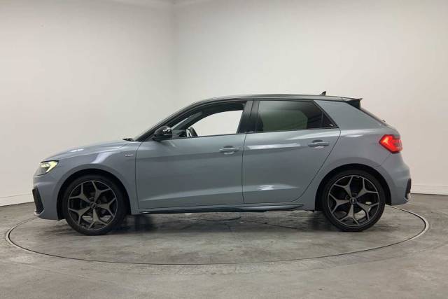 2025 Audi A1 Sportback 1.0 Black Edition 25 TFSI  95 PS S tronic