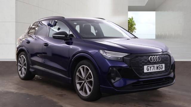 Audi Q4 e-tron Q4  Edition 1 40 e-tron  150,00 kW 4x4 vehicle Electric Navarra Blue Metallic