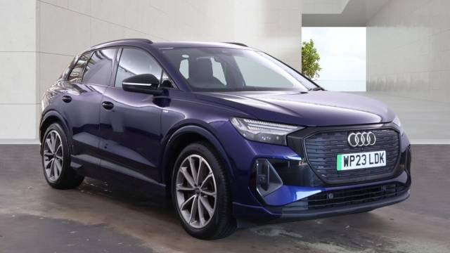 Audi Q4 e-tron Q4  Edition 1 40 e-tron  150,00 kW 4x4 vehicle Electric Navarra blue, metallic