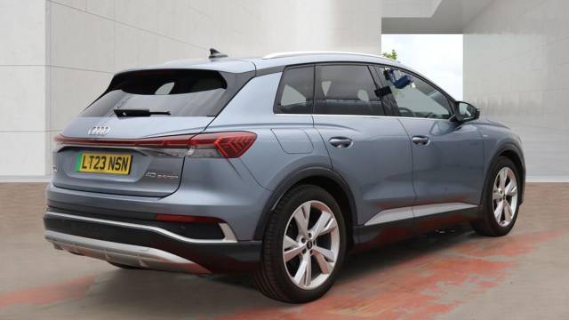 2023 Audi Q4 e-tron Q4  S line 40 e-tron  150,00 kW