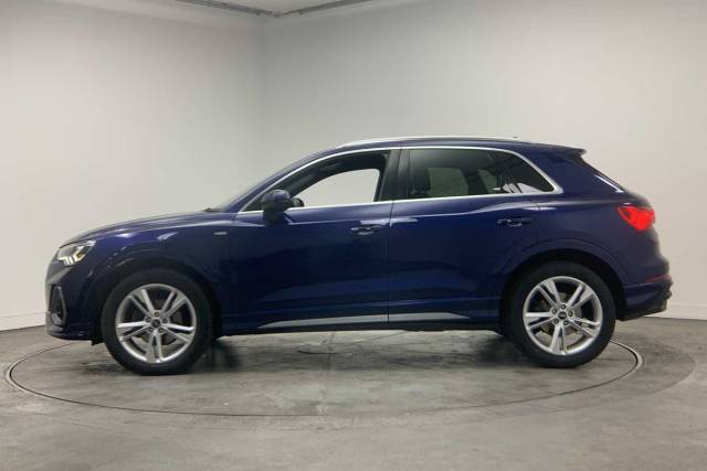 2023 Audi Q3 1.5 S line 35 TFSI  150 PS S tronic