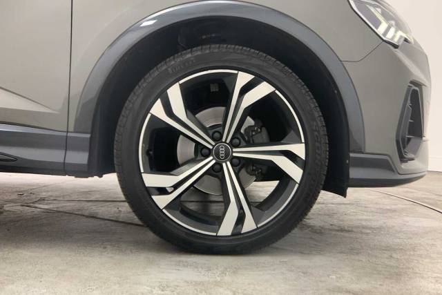 2020 Audi Q3 Sportback 2.0 Edition 1 35 TDI  150 PS S tronic