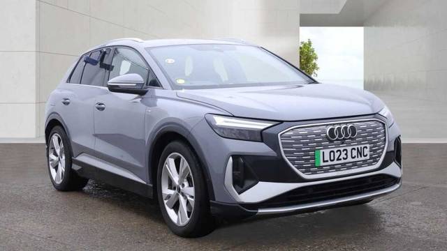Audi Q4 e-tron Q4  S line 40 e-tron  150,00 kW 4x4 vehicle Electric Pebble grey, solid