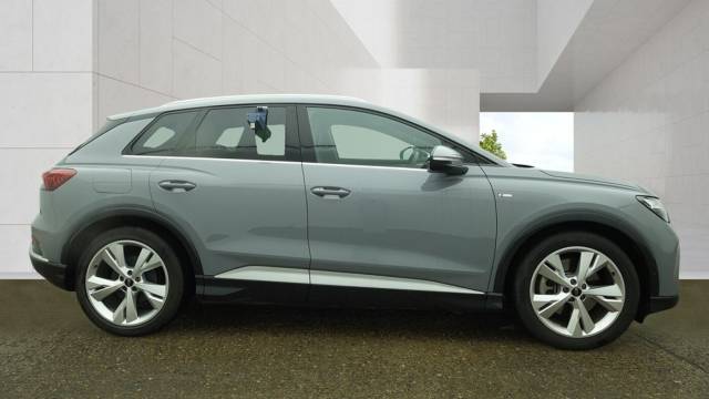 2023 Audi Q4 e-tron Q4  S line 40 e-tron  150,00 kW
