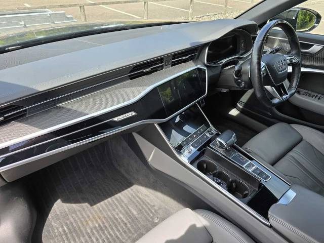 2022 Audi A6 2.0 Avant Black Edition 40 TDI quattro 204 PS S tronic
