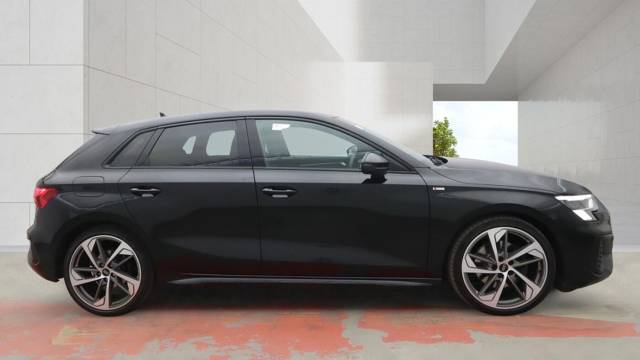 2022 Audi A3 Sportback 1.5 Edition 1 35 TFSI  150 PS S tronic