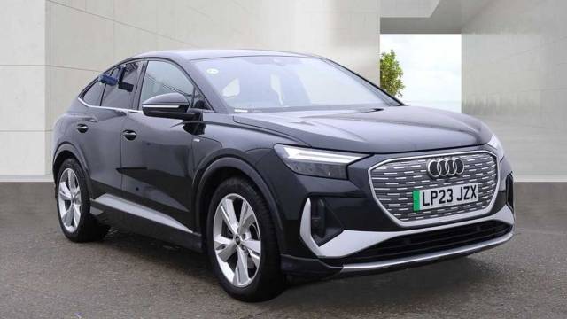 Audi Q4 Sportback e-tron Q4 Sportback S line 40 e-tron  150,00 kW 4x4 vehicle Electric Mythos black, metallic