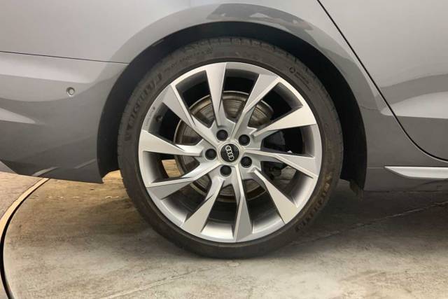 2024 Audi A4 Saloon 2.0 S line 40 TFSI  204 PS S tronic
