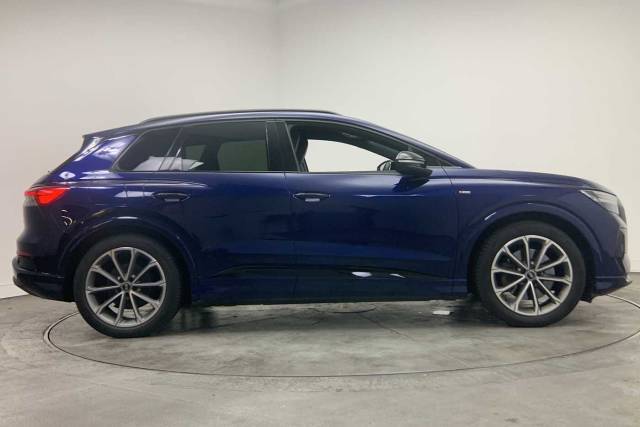 2022 Audi Q4 e-tron Q4  Edition 1 40 e-tron  150,00 kW